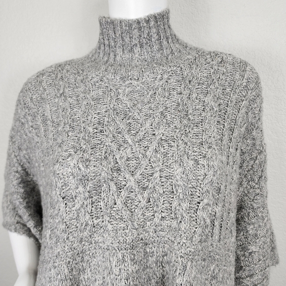 Ugg Joanna Fuzzy Boucle Grey Boho Poncho Size XS - Picture 11 of 16